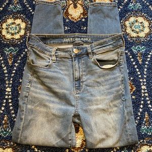 High waisted women’s American eagle denim skinny jeans